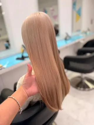 セミロング カラー 🌟ハイトーン原宿美 容師TAKAKI🌟のヘアスタイル