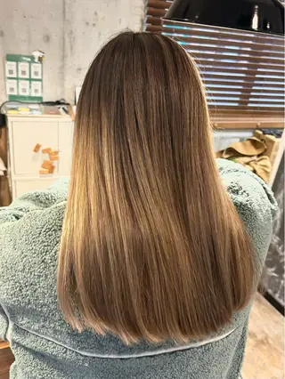 ミディアム カラー SAYA 🌱のヘアスタイル