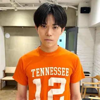 ミディアム メンズ センターパート 田形清流のヘアスタイル