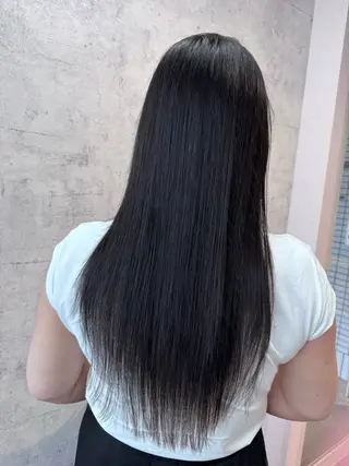 ロング 大人女性の艶カラー tomoのヘアスタイル