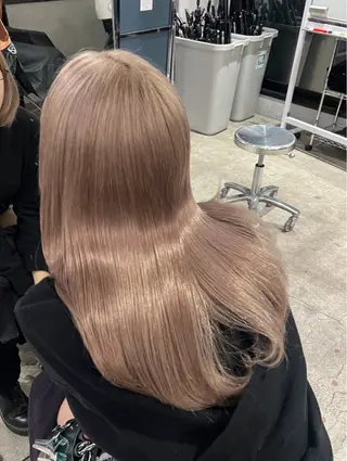 カラー 奥山 みのりのヘアスタイル