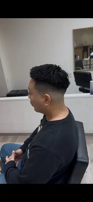 ショート メンズ ツイスパ/フェード /辻諒哉のヘアスタイル