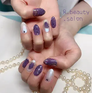 ネイル R.beauty サロンのネイルデザイン
