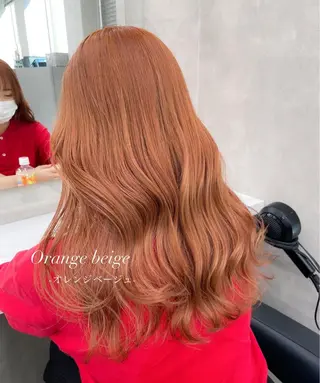 セミロング カラー 抜け感レイヤー︴ ニュアンスカラーのヘアスタイル