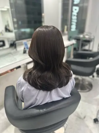 セミロング カラー ❄最強かわいいカラー ❄️MINA❄️のヘアスタイル