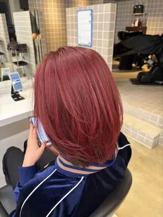 ミディアム カラー 抜け感レイヤー︴ ニュアンスカラーのヘアスタイル
