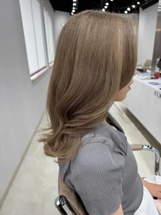 セミロング カラー 髪を綺麗にする人 似合わせ DAITOのヘアスタイル