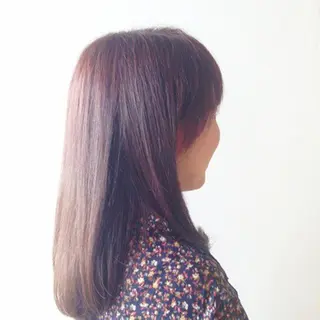 セミロング カラー 高口 雅のヘアスタイル