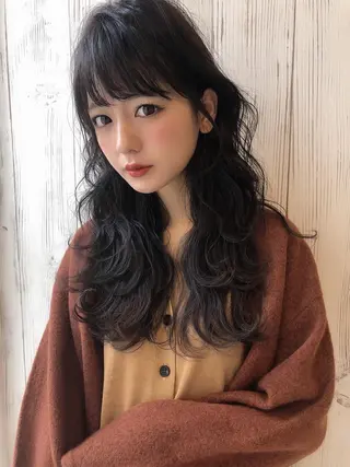 カラー ロング ⭐️Shelter by TOKYO⭐️のヘアスタイル