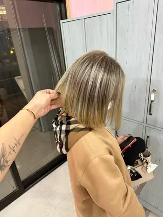セミロング カラー 町田ブリーチ特化 MANATOのヘアスタイル