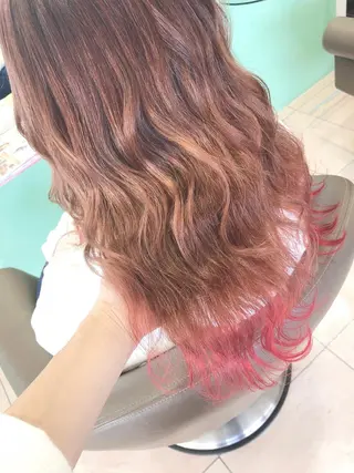 ロング 松田 みのりのヘアスタイル