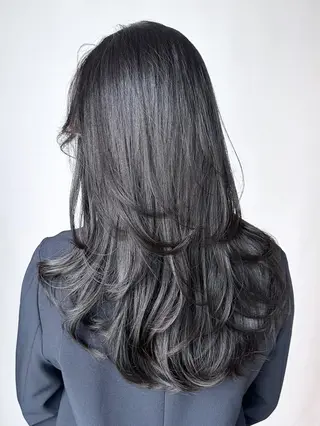 セミロング カラー ITbyALBUM 中野店のヘアスタイル