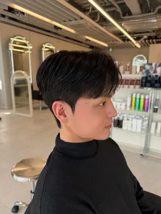 メンズ 韓国式ダウンパーマ 🇰🇷櫻井健のヘアスタイル