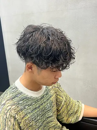 パーマ メンズ 岡本 悠聖のヘアスタイル