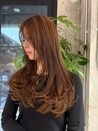 ロング 海外風ハイライト／ Rizuのヘアスタイル