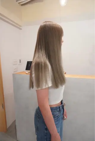 ロング カラー 藤原 怜央のヘアスタイル