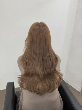ロング 梅田/ベージュ/ブリ ーチなし/久保大和のヘアスタイル