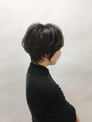 ショート カラー ハイトーン/レイヤー /ウルフ⭐️永田⭐️のヘアスタイル