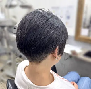 ショート lore umeのヘアスタイル
