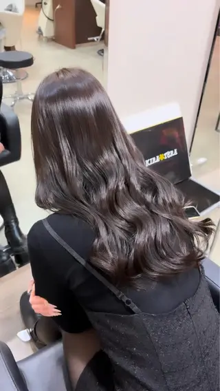 カラー W_SALON CONOCAのヘアスタイル