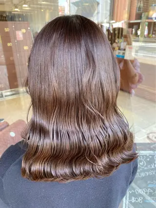 カラー 松倉 千紘のヘアスタイル
