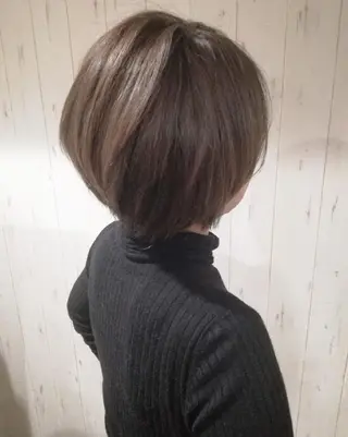 ショート カラー 西川 敏夫のヘアスタイル