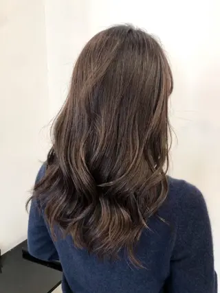 カラー 川瀬 夢来のヘアスタイル