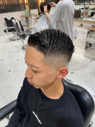 ショート メンズ 山﨑 愛也のヘアスタイル