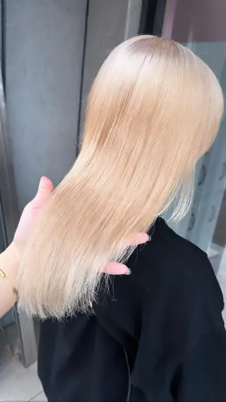 ロング カラー ブリーチ特化🌈 MANATOのヘアスタイル