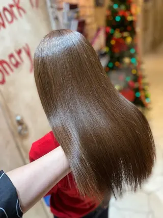 セミロング カラー 艶髪🫧髪質改善 縮毛矯正✨影山湧市のヘアスタイル