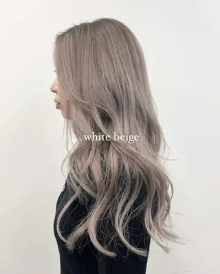 ロング カラー CHERIEブリーチ ダブルカラー 天神のヘアスタイル