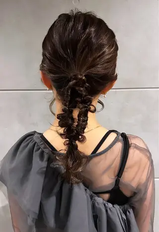 セミロング ヘアアレンジ 吉野 華乃のヘアスタイル