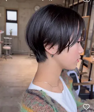 ショート AYA/films ショート／レイヤーのヘアスタイル