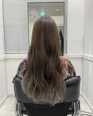 ロング カラー 🫧こおりやま なつみ🫧のヘアスタイル