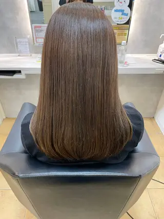 セミロング カラー 堀 春奈のヘアスタイル