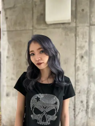 ミディアム カラー Liere Muuのヘアスタイル