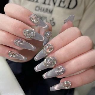 ネイル Queens テイのネイルデザイン