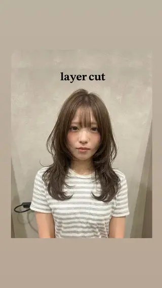 セミロング 西林 玲那のヘアスタイル