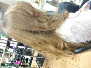 カラー ロング ワンホンレイヤー エクステづまのヘアスタイル