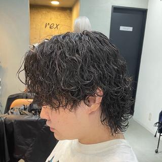 カラー パーマ メンズ 角田 凌のヘアスタイル
