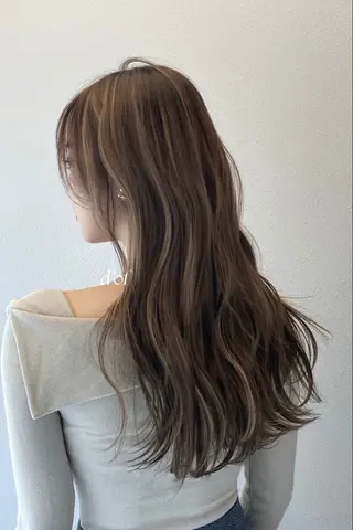 ロング カラー 菊池 梨麻のヘアスタイル