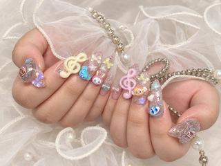 ネイル Roi〈ロワ〉 Reikaのネイルデザイン