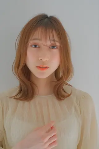セミロング 艶感/ナチュラル 🌿マアヤのヘアスタイル