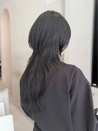 ロング カラー ミオ💎ショート 透ける暗髪のヘアスタイル