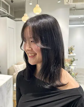 ミディアム カラー ayana /透明感カラー🤍のヘアスタイル