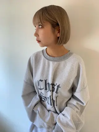 ショート カラー wakana/ 柔らかベージュカラーのヘアスタイル