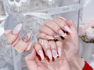 ネイル ✨Nailsalon Vi+✨のネイルデザイン