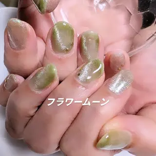ネイル フラワー ムーンのネイルデザイン