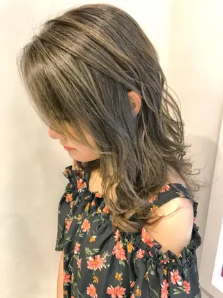 セミロング カラー TAKAHASHI LEAPSのヘアスタイル