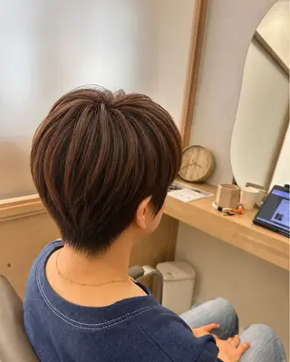 ショート カラー 久木原 ゆりのヘアスタイル